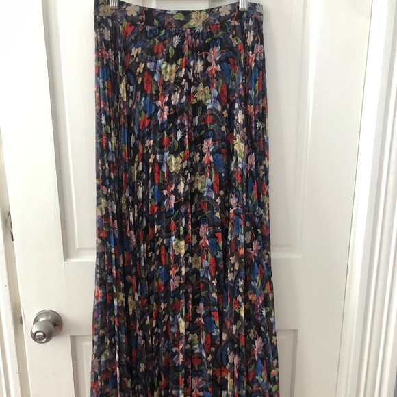 Alice + Olivia Dresses & Skirts - Alice + Olivia Pleated Maxi Skirt